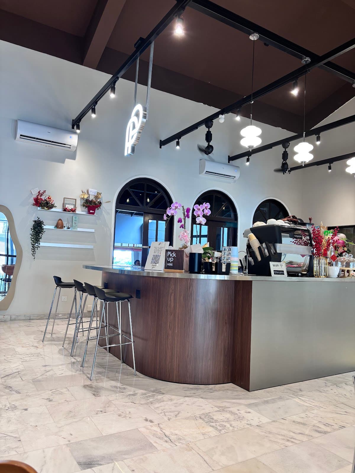 Marble counter and bar seating